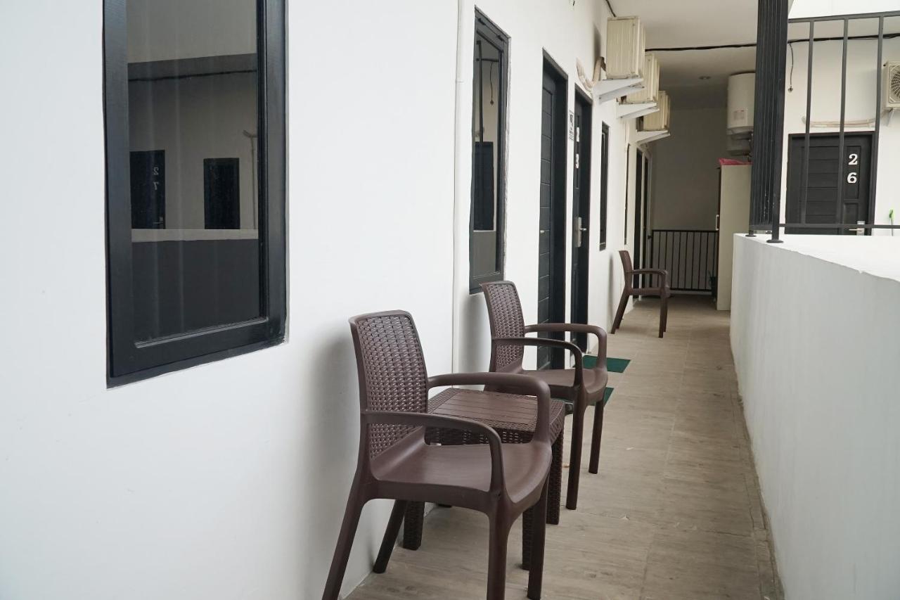 Reddoorz At Sani Guest House Balikpapan Ngoại thất bức ảnh