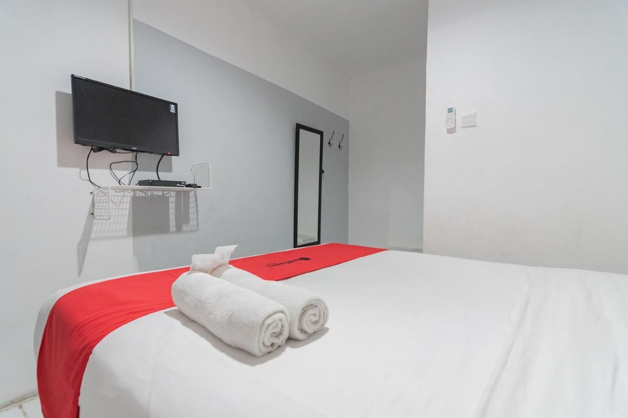 Reddoorz At Sani Guest House Balikpapan Ngoại thất bức ảnh