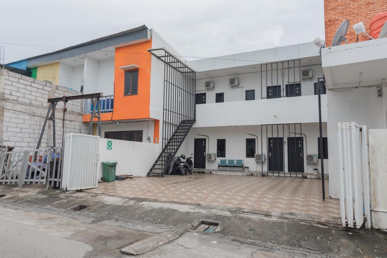 Reddoorz At Sani Guest House Balikpapan Ngoại thất bức ảnh