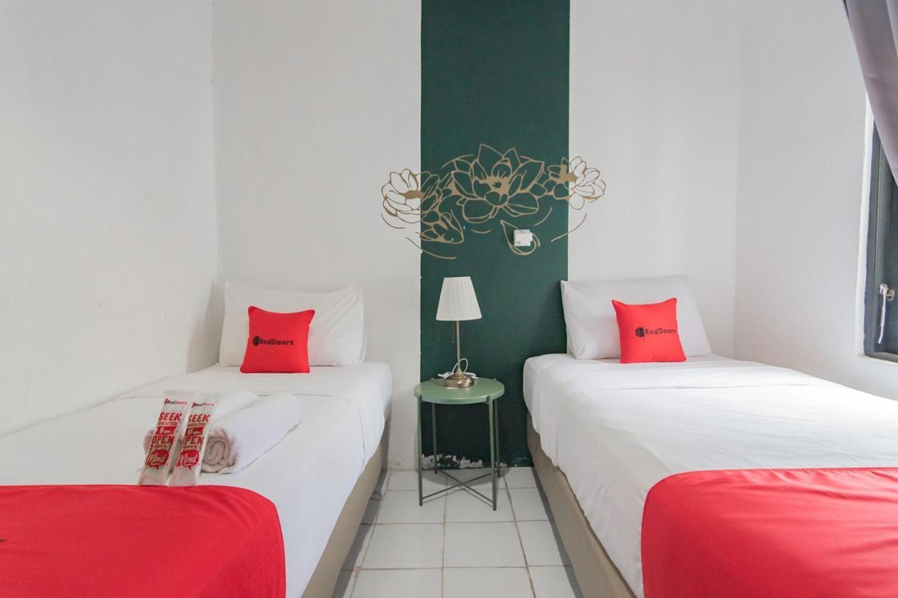 Reddoorz At Sani Guest House Balikpapan Ngoại thất bức ảnh