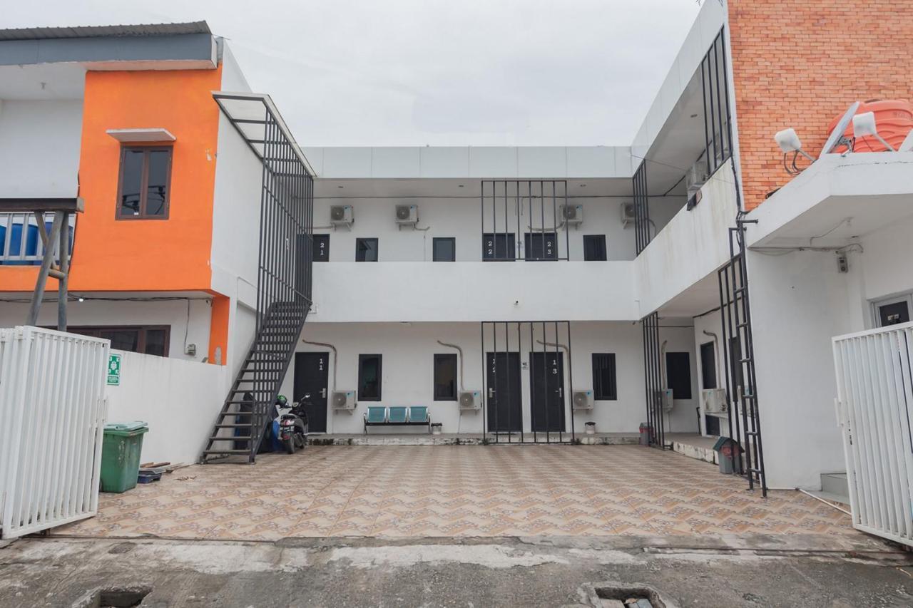 Reddoorz At Sani Guest House Balikpapan Ngoại thất bức ảnh